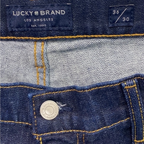 Lucky Brand 181 Relaxed Jeans with 2 Way Stretch
Size 36x30 - Picture 6 of 8